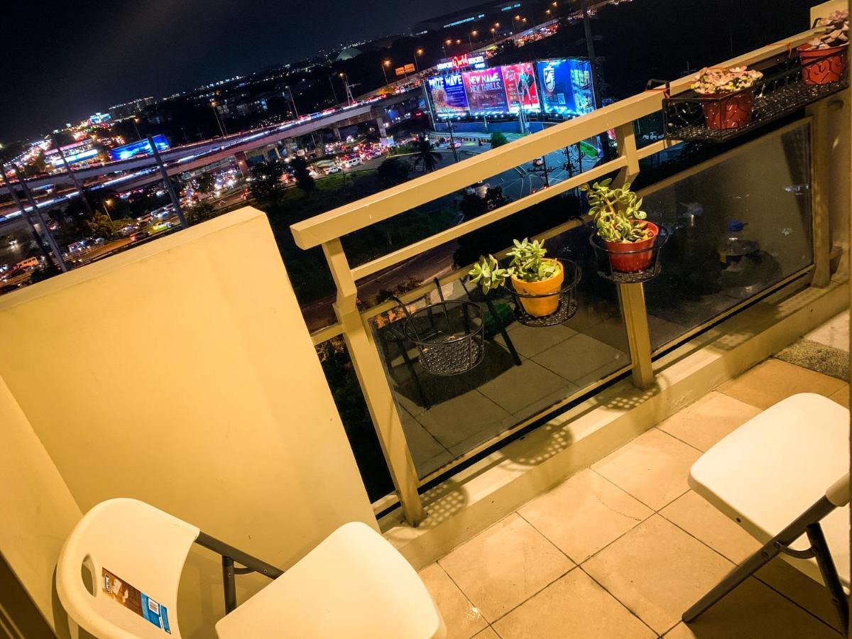 Ramiro Haven Staycation Manila Exterior photo